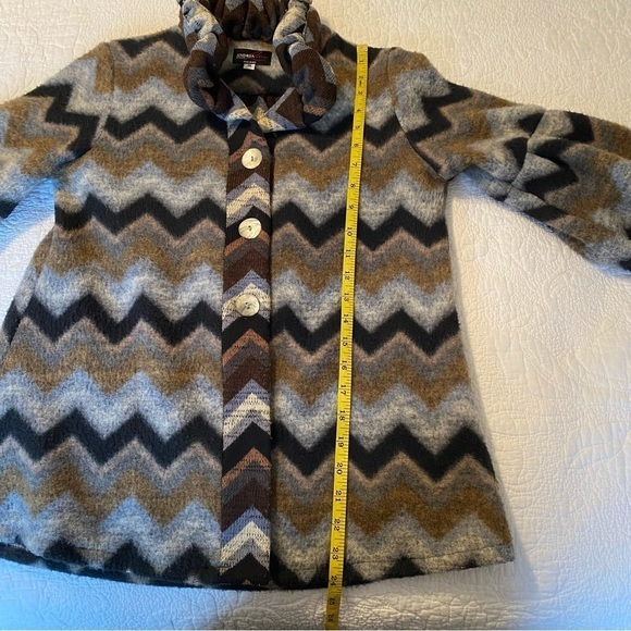 Andria Lieu Ruffle Collar Button Front Sweater Jacket - Small - Picture 8 of 9